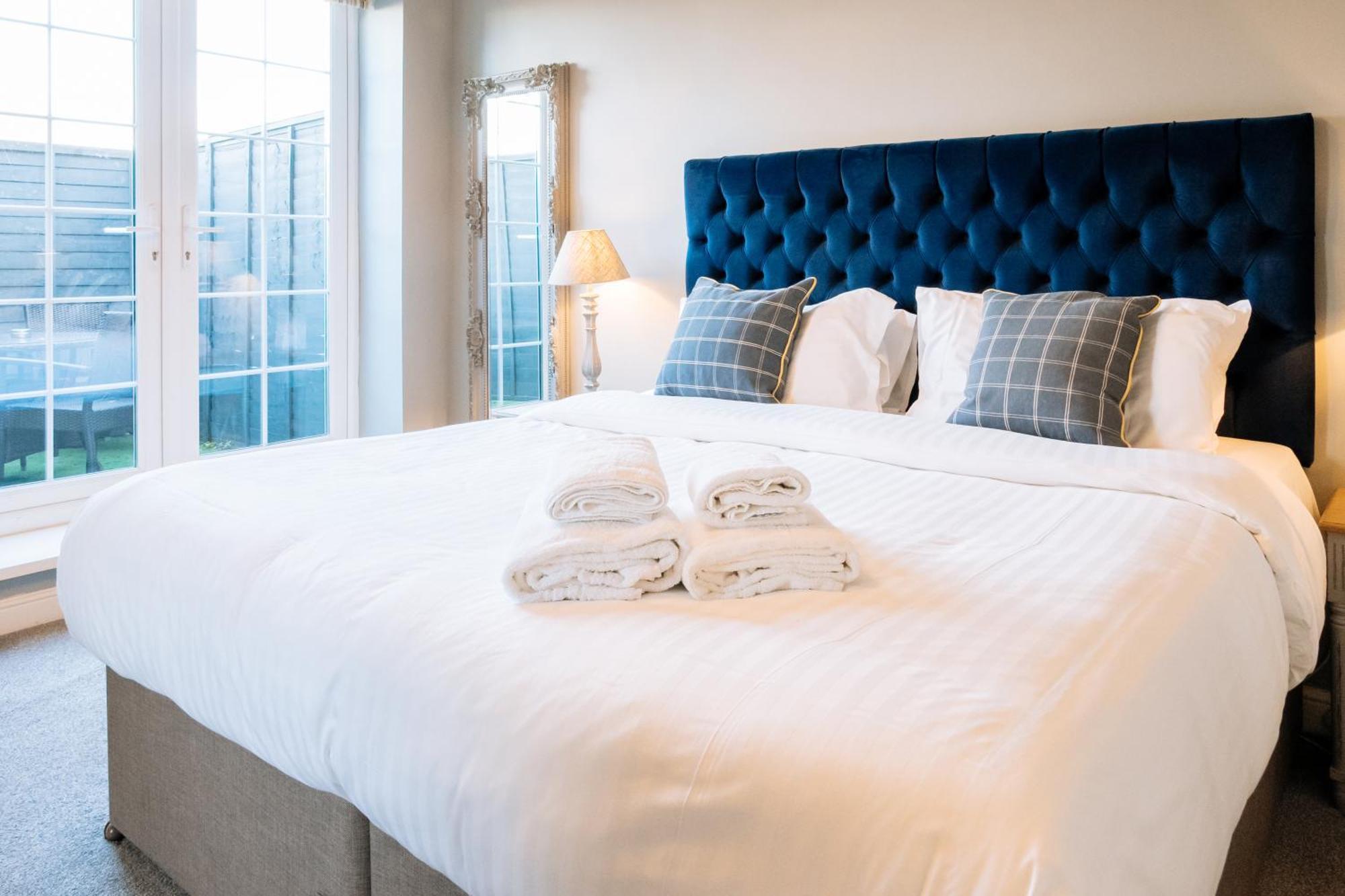 The Royal Oak Hotell Woodford Eksteriør bilde