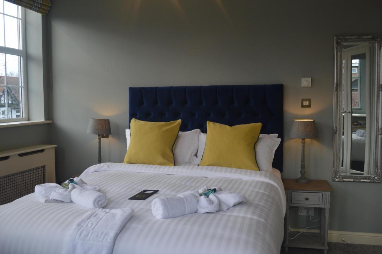The Royal Oak Hotell Woodford Eksteriør bilde